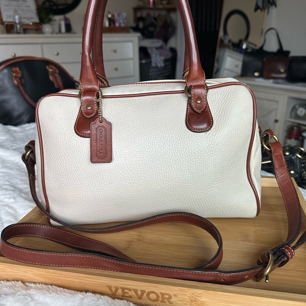 VTG Coach Sheridan Collection Wilmington satchel and kiss lock wallet set - Picture 9 of 11